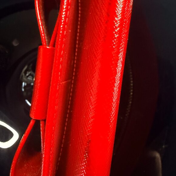Prada Patent Leather Bow Wallet (Rare) - Picture 5 of 10